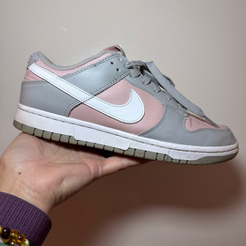 Nike Dunks Gray and Pink Sneakers size 7